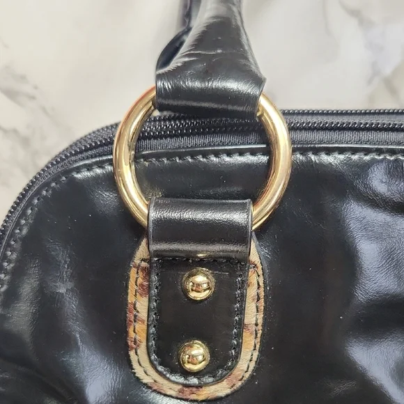 THE FIND Leopard Print Shoulder Bag with Gold Accents,with  Key Chain - Picture 4 of 16